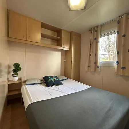 Sejour Ideal En Mobil-Home 6 A 8 Personnes Pont-de-Salars Exterior photo