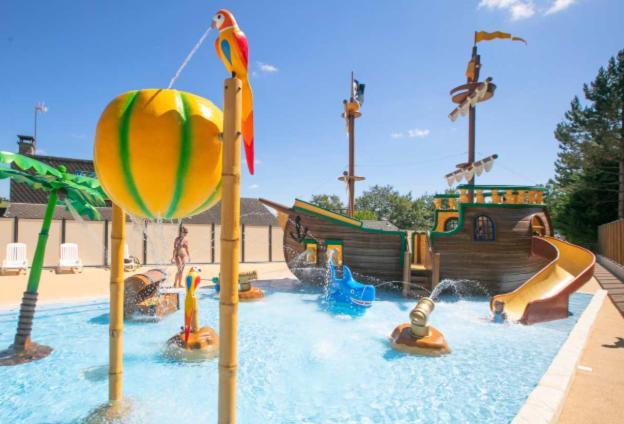 Campsite Sejour Ideal En Mobil-home 6 A 8 Personnes *